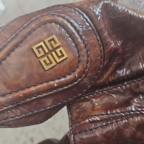 Givency Voyou Ebony Brown Leather Handbag - Picture 3 of 16